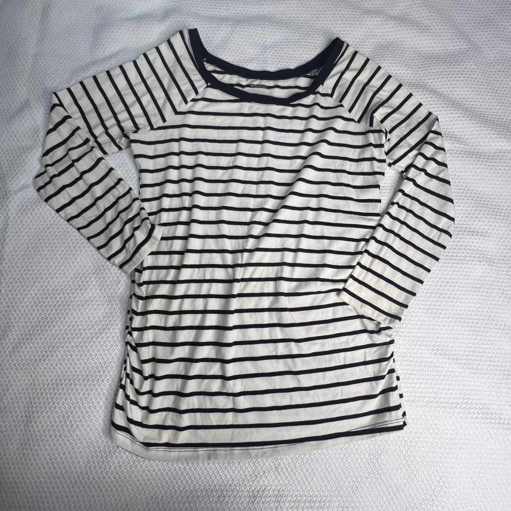 Motherhood Maternity Black and White Striped Long Sleeve Tee sz Medium
